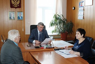 Число обращений по долгам за ЖКХ не уменьшается